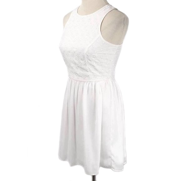 SOCIALITE White Floral Eyelet Sleeveless Skater Dress Women's Size Small - Picture 3 of 7